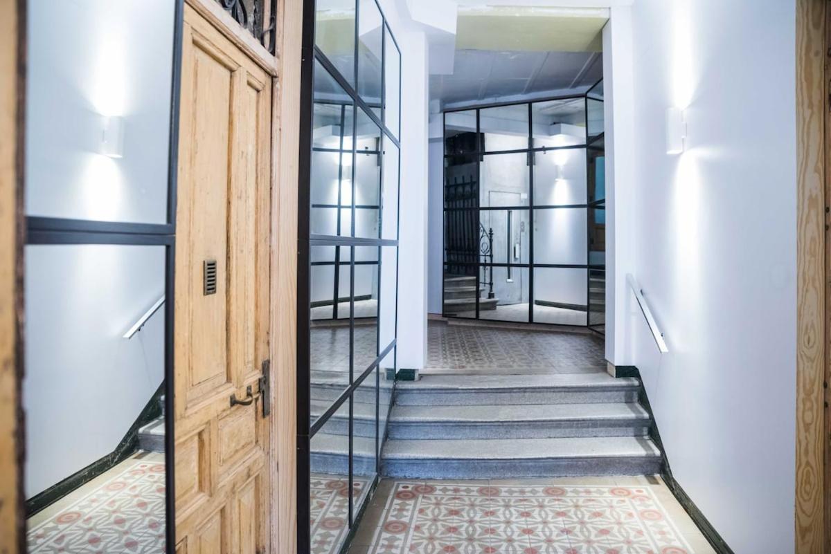 Ap Edificio Embajadores -No Ascensor- Madrid Exterior photo